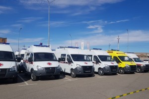 Районные больницы Астраханской области получили новые машины скорой помощи