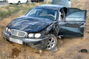 В Астраханской области женщина пострадала в результате опрокидывания автомобиля