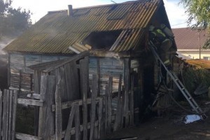 Астраханские полицейские спасли из огня пенсионерку и&#160;инвалида