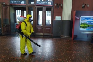 Специалисты Центра «Лидер» МЧС России провели дезинфекцию Киевского вокзала