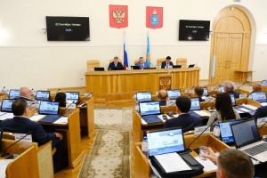 В облдуме выбрали председателей комитетов и сенатора от Астраханской области
