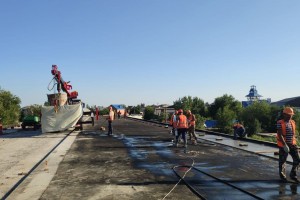 Астраханский губернатор: нахождение рабочих на Милицейском мосту не предполагается