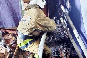 Из-за неисправной электропроводки в Астрахани и двух сёлах горели жильё и хозпостройка