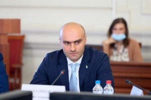 Казбек Хадиков покинул должность министра экономического развития Астраханской области