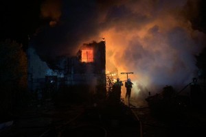 Пострадавшего при пожаре в СНТ «Лилия» астраханца доставили в АМОКБ