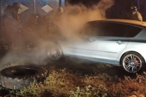 В Трусовском районе Астрахани ночью загорелась Mazda