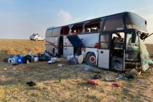 На границе Астраханской области столкнулись КАМАЗ и автобус, шесть человек погибли