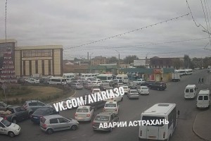 Астраханцы попали в&#160;транспортный коллапс на Старом мосту