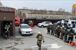 Сотрудники МЧС России провели в Новосибирске пожарно-тактическое учение