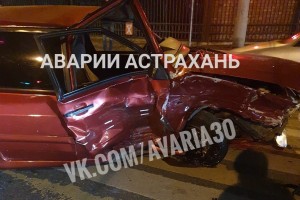 В Астрахани водитель решил «проскочить на красный» и отправил на больничную койку пассажира