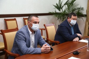 Астраханскому губернатору представили нового главного тренера «Волгаря»