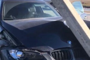 Астраханцы сняли на видео, как водитель BMW устроил дрифт и&#160;влетел в&#160;столб