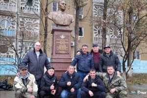 В Астрахани установили памятник Герою Советского Союза