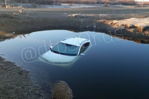 В Астраханской области иномарка с водителем утонула в ерике