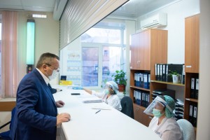 Депутаты Астраханской Облдумы стали донорами крови