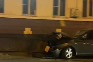 В центре Астрахани произошла авария с&#160;двумя пострадавшими