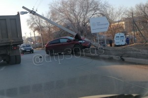 В серьёзной аварии в Астрахани пострадала женщина