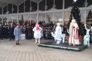 В Астрахань прибыл поезд Деда Мороза