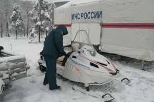 В Краснодарском крае более 800 сотрудников МЧС помогают водителям справиться с последствиями непогоды