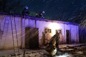 В Астраханской области за сутки сгорели два сарая, дом и&#160;автомобиль