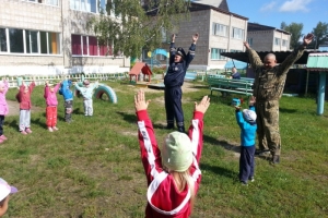 В Астраханской области в рамках акции «Зарядка со стражем порядка» прошли спортивные соревнования и велопробег