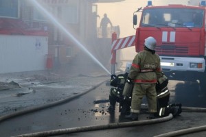 Вчера в&#160;Астрахани горели магазин, квартира и&#160;жилой дом