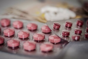 В астраханских аптеках обнаружили искусственно созданный дефицит лекарств