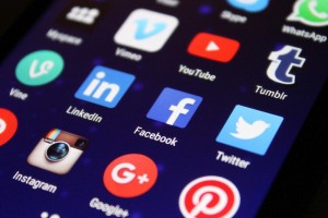 Россияне продолжают активно пользоваться заблокированными социальными сетями