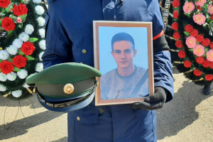 Под Астраханью простились с погибшим на Донбассе молодым военным