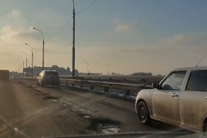 В Астрахани на Новом мосту образовалась утренняя пробка