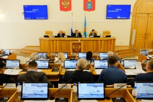 Депутаты Думы Астраханской области приняли закон о выплатах семьям погибших военных
