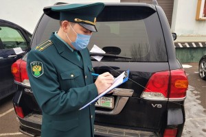 Астраханская таможня обнаружила нелегальный Land Cruiser из Абхазии