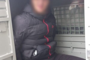 Астраханские полицейские задержали грабителя спустя 15 минут после вызова