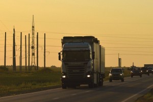 В Астраханской области вводят ограничение движения для большегрузов