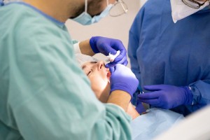 Эксперт рассказал, вырастут ли цены на услуги стоматологов в 2022 году