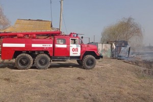 Из-за неосторожного курения на пожаре в Астраханской области пострадал человек