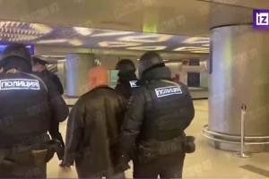 Сторонник украинских националистов прятал в Астрахани литературу и снаряжение «Правого сектора»