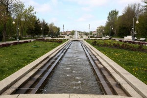 В Астрахани запустили фонтаны и&#160;посадили деревья