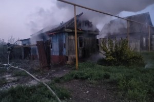 Из-за неосторожного курения под Астраханью загорелся жилой&#160;дом
