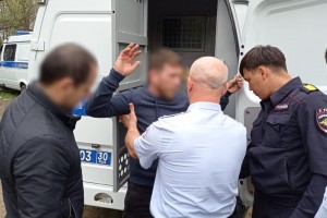 В Астрахани нетрезвые мужчины напали на участников субботника