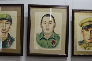 Тувинский художник нарисовал портреты погибших участников спецоперации