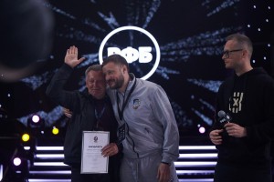 Астраханского учителя по физкультуре наградили во время финала Чемпионата России по баскетболу