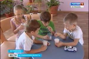 За школьные парты сядут здоровые дети. Астраханские поликлиники завершают летнее оздоровление ребят
