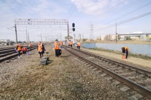 В Астрахани провели рейд по выявлению стихийных свалок вблизи железнодорожных путей