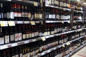 В Минздраве предложили ограничивать продажу алкоголя в России