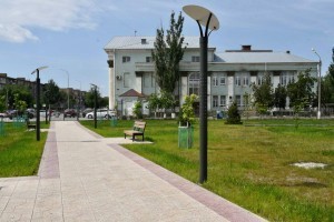 В Астрахани заброшенный пустырь превратили в благоустроенный парк