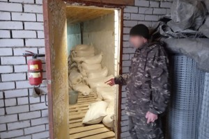 Астраханец рискует провести за решёткой 5 лет за кражу комбикорма на 40 тысяч рублей