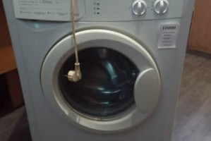 Астраханцы украли из съемной квартиры стиральную машину и телефизор