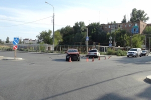В Астрахани в результате ДТП пострадали несовершеннолетние пассажиры такси