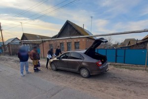 Под Астраханью хулиганы катались на машине и&#160;стреляли в&#160;воздух